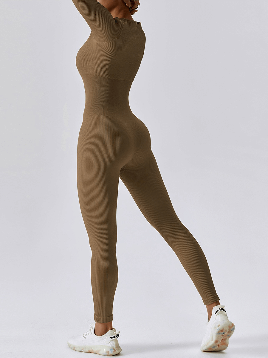 Seamless yoga suit with thumb holes on sleeves, in brown, designed for women. Perfect for yoga, gym workouts, or casual athleisure style.